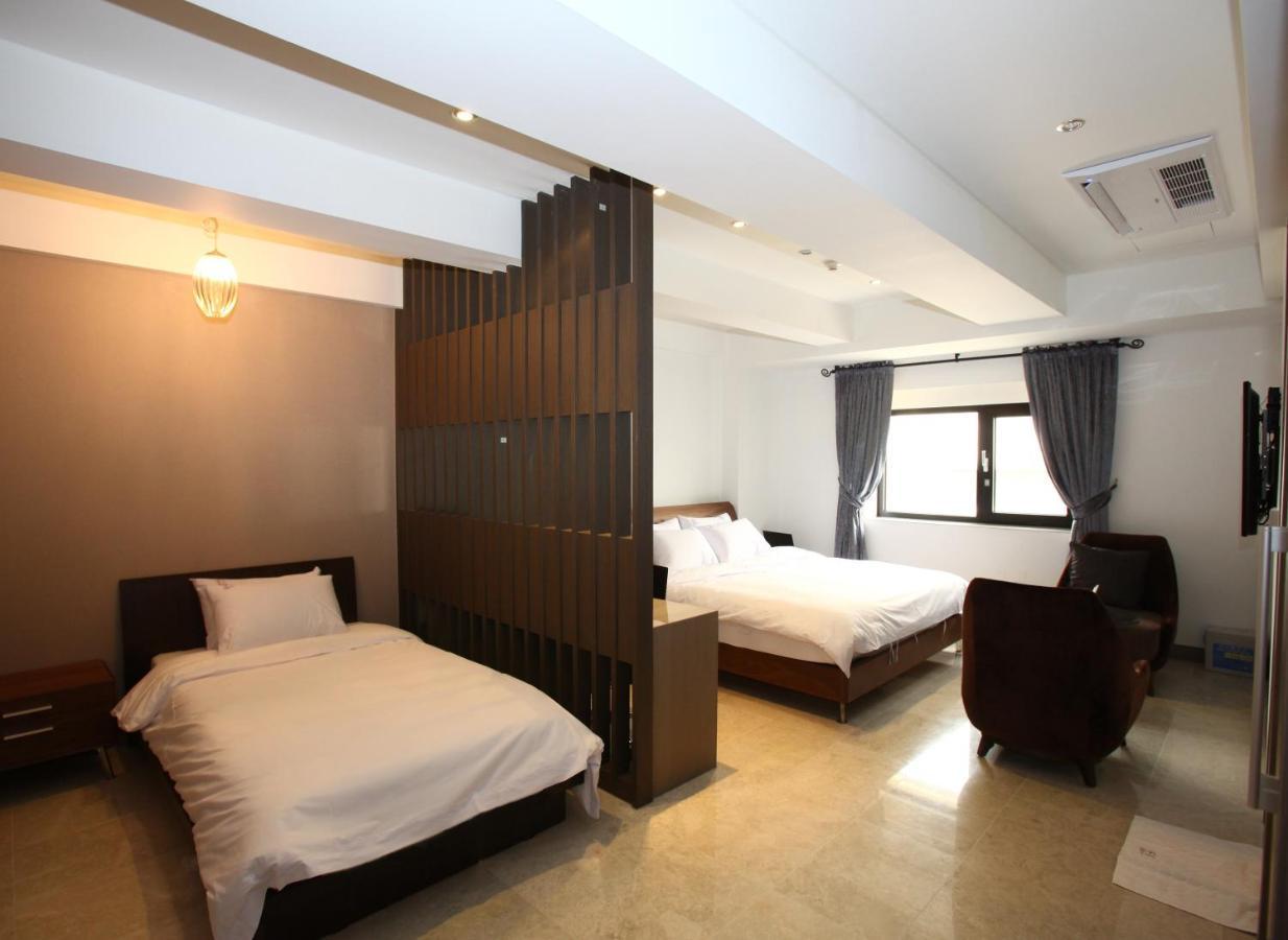 Suwon Reve Hotel Exterior foto
