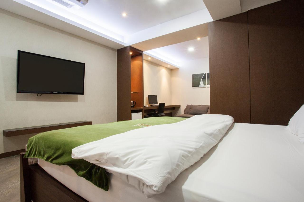 Suwon Reve Hotel Exterior foto