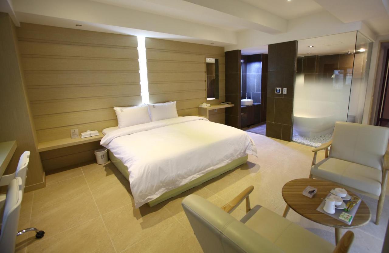 Suwon Reve Hotel Exterior foto